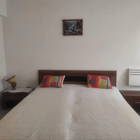 Апартаменты Aparment In The Supercentre Пазарджик